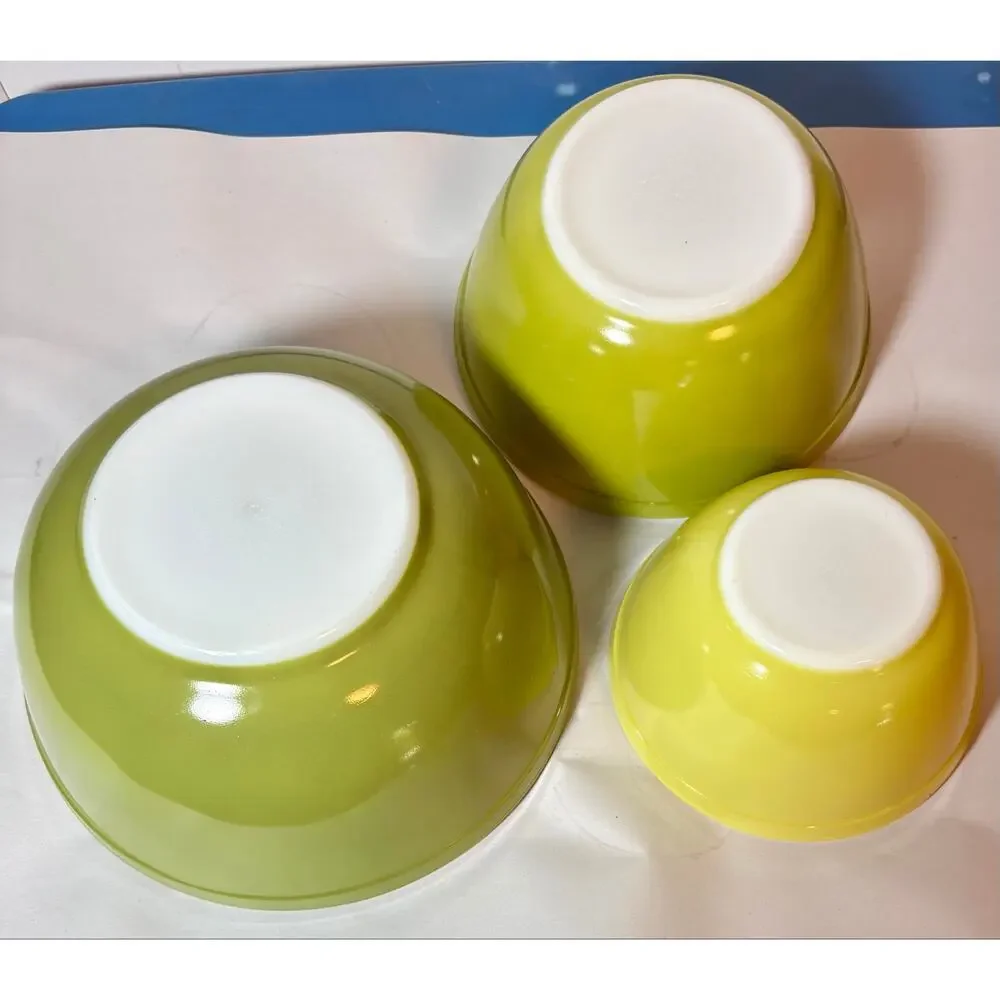 Vintage Pyrex Verde Nesting Mixing Bowls Set 3pc 401 402 403 Avocado Green MCM